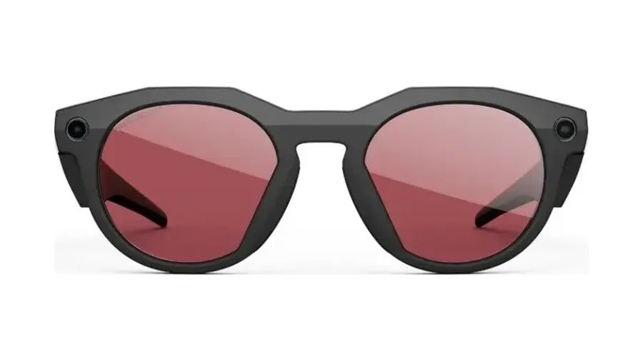 De Oakley Meta HSTN op een witte achtergrond